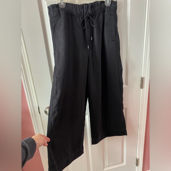 NWT Loft Black Cropped Wide Leg Lightweight Pull On  Pants Size M #1519 - Picture 3 of 13